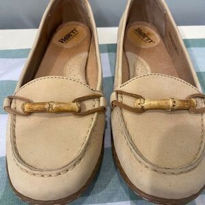 Born Women's Beige Leather  bone buckle Loafers Flats Comfort Slip-On Sh…